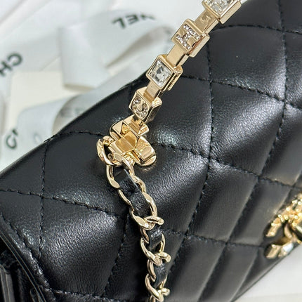 FLAP BAG 18 WITH HANDLE IN BLACK CALFSKIN GOLD HARDWARE