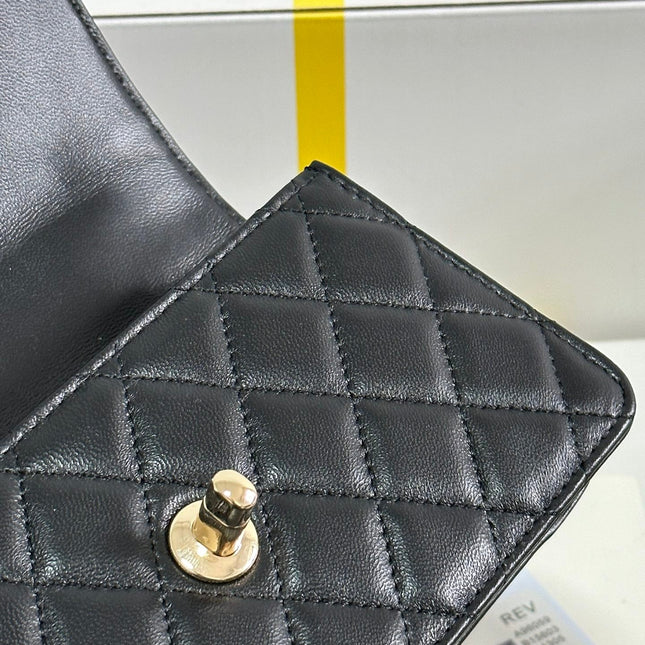 FLAP BAG 18 WITH HANDLE IN BLACK CALFSKIN GOLD HARDWARE