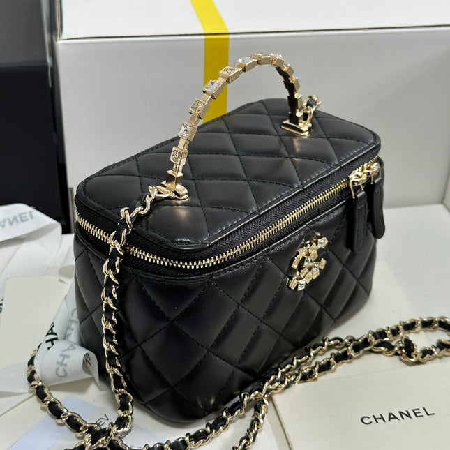 VANITY CASE 18 IN BLACK CALFSKIN GOLD HARDWARE