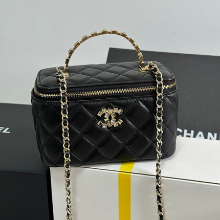 VANITY CASE 18 IN BLACK CALFSKIN GOLD HARDWARE