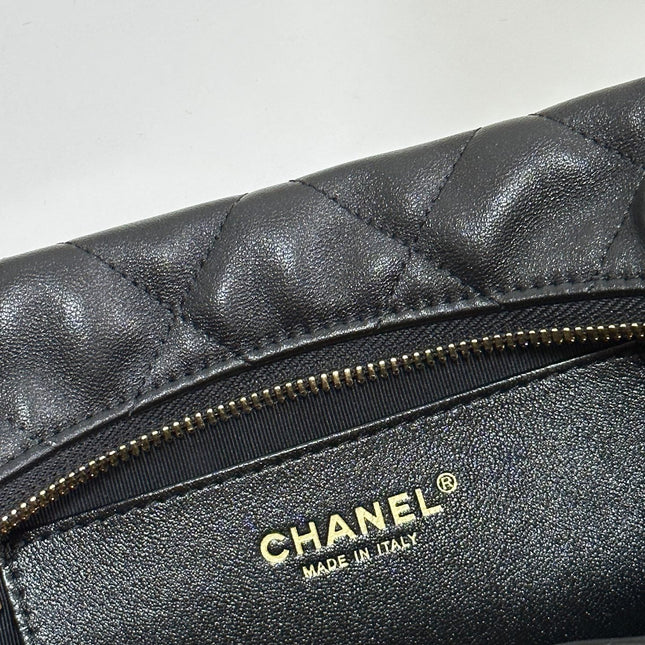 QUILTED HOBO CARGO BAG 31 IN BLACK CALFSKIN GOLD CHAIN