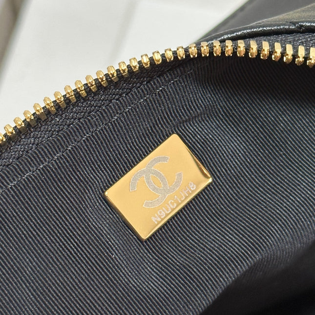QUILTED HOBO CARGO BAG 31 IN BLACK CALFSKIN GOLD CHAIN