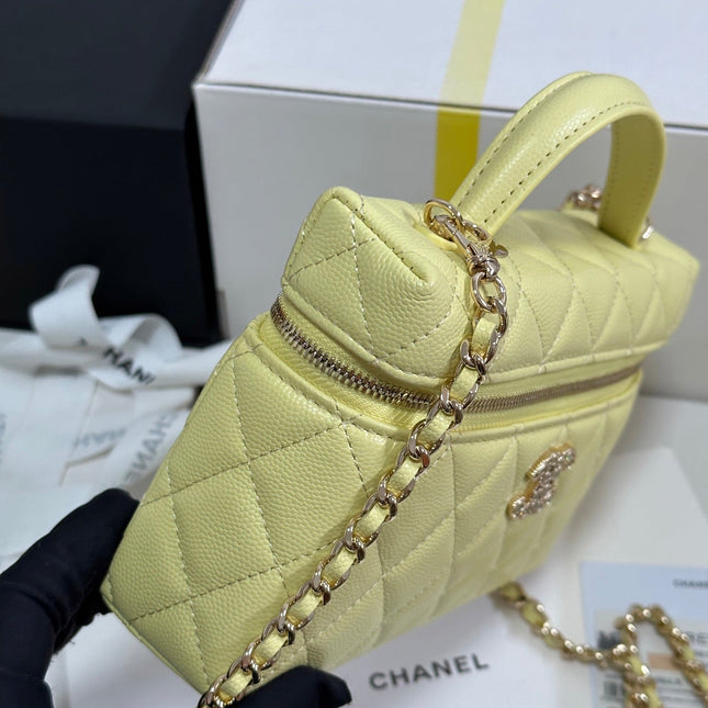 STRASS VANITY QUILTED CASE 19 IN YELLOW CALFSKIN WITH GOLD METALLIC