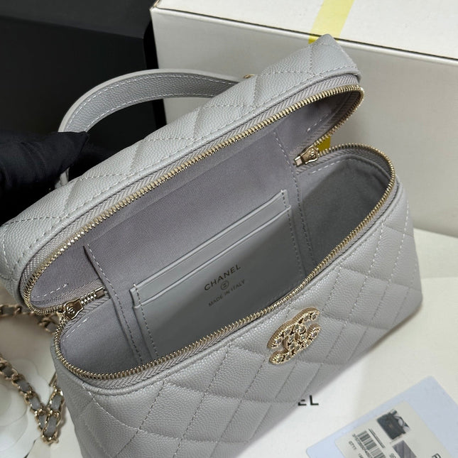 STRASS VANITY QUILTED CASE 19 IN GREY CALFSKIN WITH GOLD METALLIC