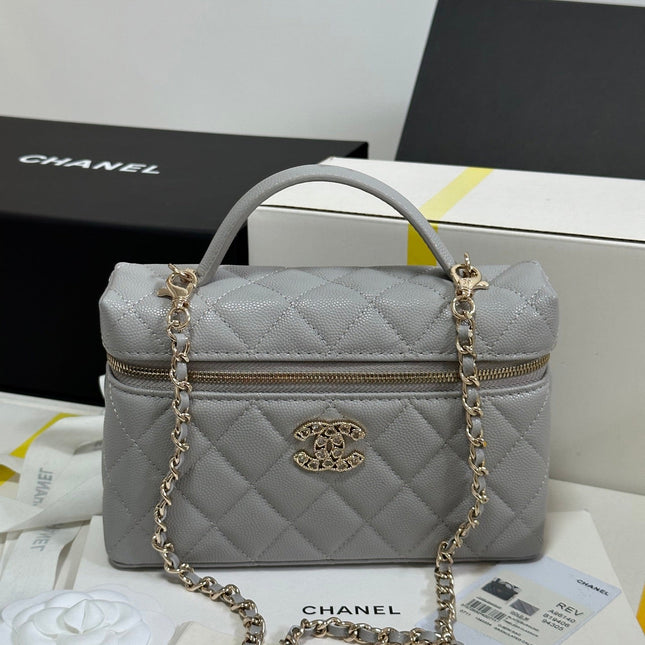 STRASS VANITY QUILTED CASE 19 IN GREY CALFSKIN WITH GOLD METALLIC