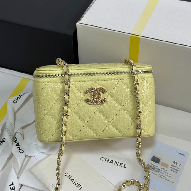 VANITY CASE 17 CRYSTAL STUDDED LOGO IN YELLOW CALFSKIN GOLD HARDWARE