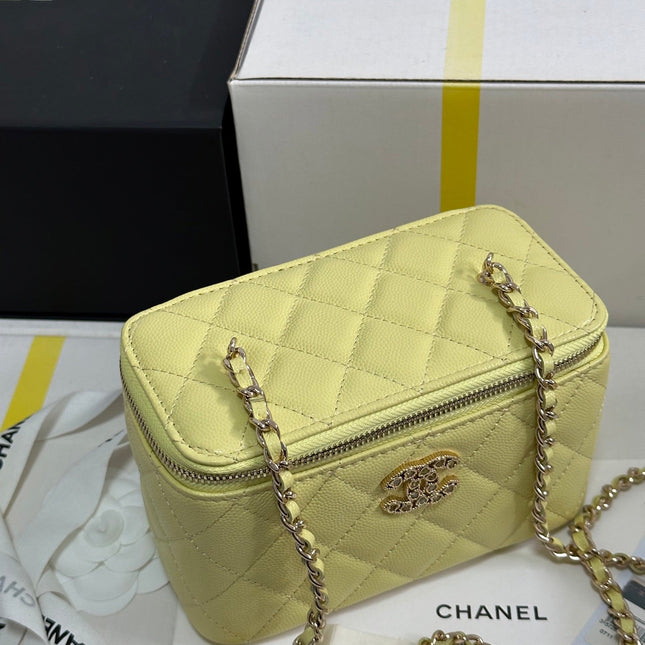 VANITY CASE 17 CRYSTAL STUDDED LOGO IN YELLOW CALFSKIN GOLD HARDWARE