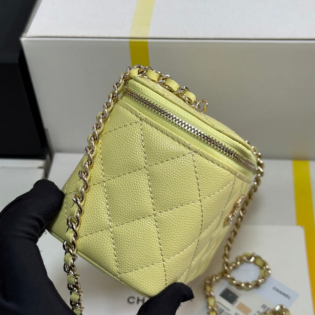 VANITY CASE 17 CRYSTAL STUDDED LOGO IN YELLOW CALFSKIN GOLD HARDWARE