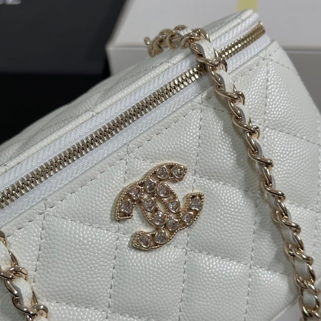 VANITY CASE 17 CRYSTAL STUDDED LOGO IN WHITE CALFSKIN GOLD HARDWARE