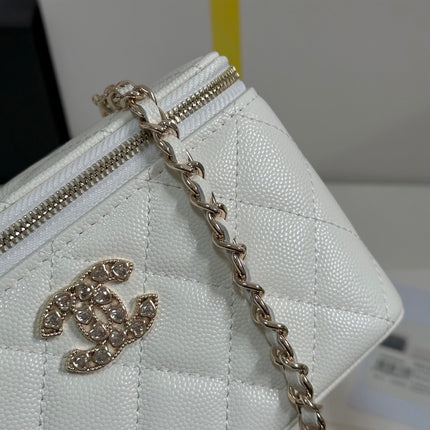 VANITY CASE 17 CRYSTAL STUDDED LOGO IN WHITE CALFSKIN GOLD HARDWARE