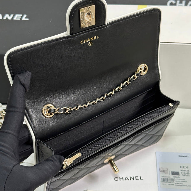 QUILTED FLAP BAG WITH WHITE TRIM 19 IN BLACK LAMBSKIN