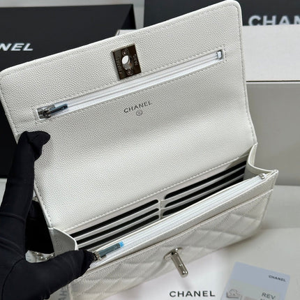 FLAP BAG WITH SILVER-TONE HANDLE 19 IN WHITE CAVIAR SKIN