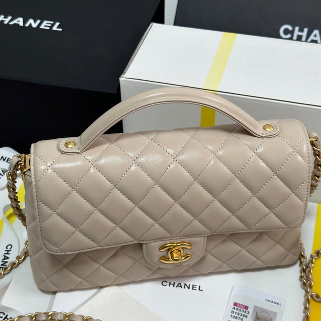 FLAP BAG WITH HANDLE 25 IN BEIGE LAMBSKIN GOLD PLATED METAL