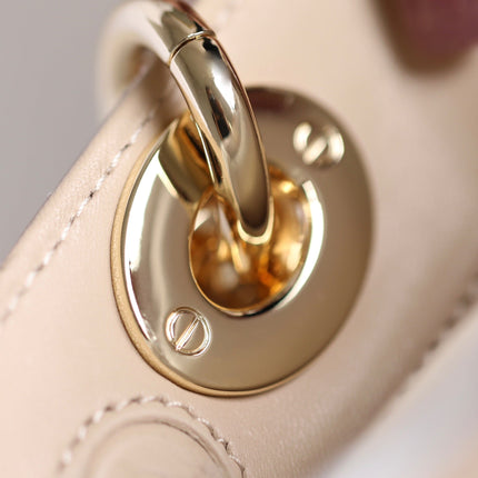 SMALL LADY D-JOY 22 IN LIGHT PINK LAMBSKIN