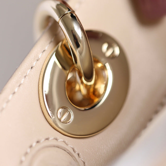 SMALL LADY D-JOY 22 IN LIGHT PINK LAMBSKIN