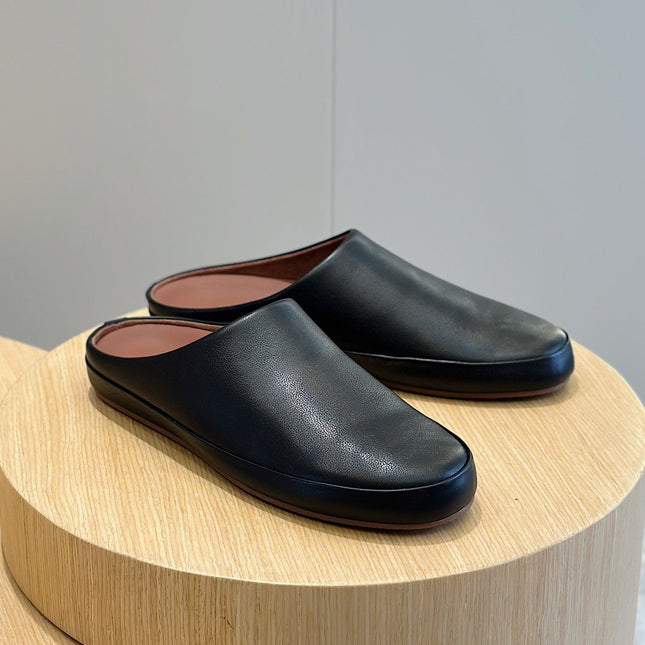 LP TOMORI SABOT MULES BLACK CALFSKIN