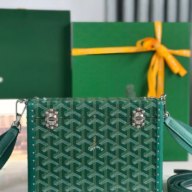 CASSETTE TRUNK BAG 21 IN GREEN GOYARDINE CANVAS & CLAMECY COWHIDE