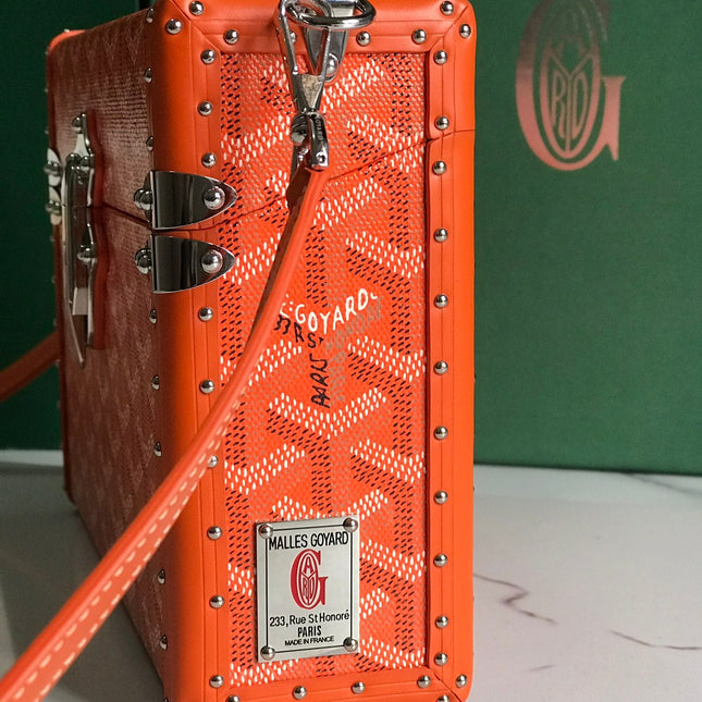 CASSETTE TRUNK BAG 21 IN RED GOYARDINE CANVAS & CLAMECY COWHIDE