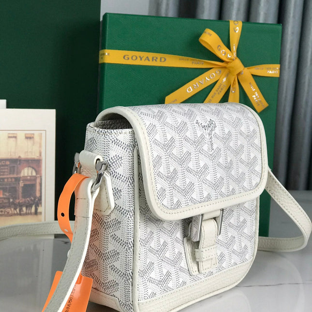 GRAND BLEU 16 IN WHITE GOYARDINE CANVAS AND LAMBSKIN
