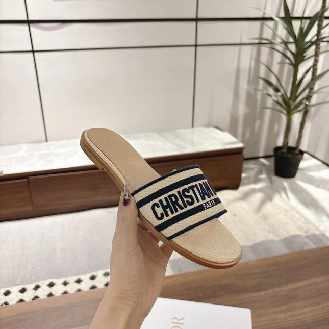 DWAY SLIDES IN BEIGE AND NAVY BLUE TECHNICAL FABRIC