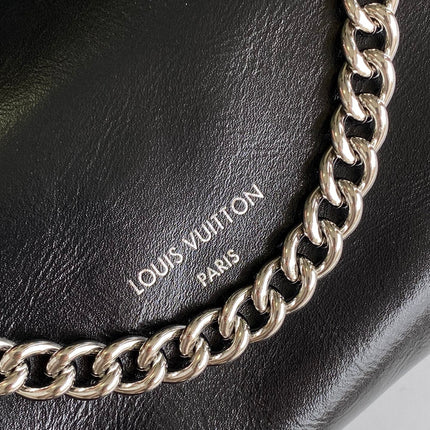 CARRYALL BB BAG 26 IN BLACK SHEEPSKIN MAGNETIC CLASP