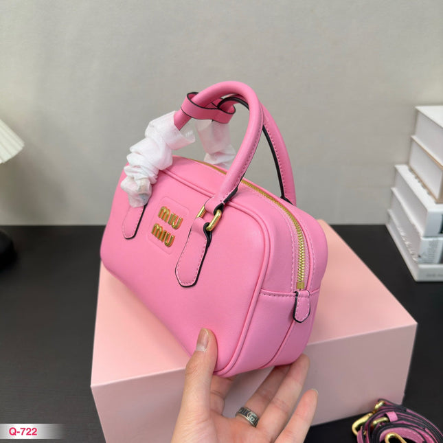 ARCADIE 22 BAG IN LIGHT PINK CALFSKIN