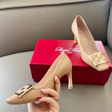 TROMPETTE BALLERINAS PUMPS IN NUDE SHINY CALFSKIN GOLD BUCKLE
