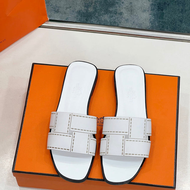 IDIOMA SANDAL IN WHITE CALFSKIN