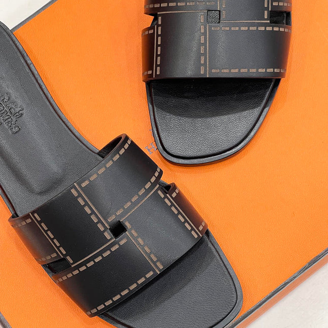 IDIOMA SANDAL IN BLACK CALFSKIN