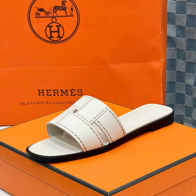 IDIOMA SANDAL IN WHITE CREAM CALFSKIN