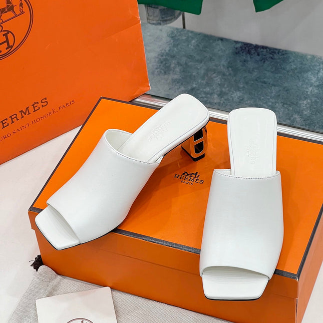 ICONIQUE 60 SANDAL IN WHITE CALFSKIN