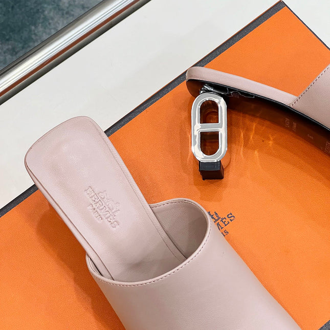 ICONIQUE 60 SANDAL IN BABY PINK CALFSKIN