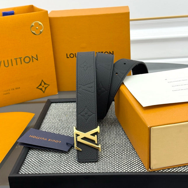 LV INITIALES BELT REVERSIBLE 30MM IN BLACK GRAINED CALFSKIN EMBOSSED LOGO GOLD BUCKLE