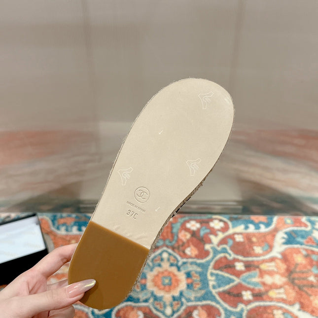 FLAT SLIPPERS IN BLACK LAMBSKIN MIX BEIGE WOVEN