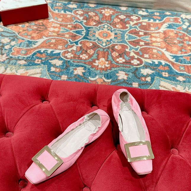 BELLE VIVIER BALLERINAS IN PINK SHINY LAMBSKIN GOLD PATENT SQUARE BUCKLE