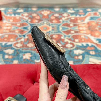 BELLE VIVIER BALLERINAS IN BLACK SHINY LAMBSKIN GOLD PATENT SQUARE BUCKLE