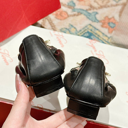 BELLE VIVIER BALLERINAS IN BLACK SHINY LAMBSKIN GOLD PATENT SQUARE BUCKLE