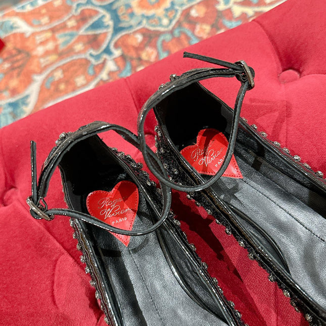 BALLERINAS IN BLACK FABRIC WITH CRYSTAL DETAILING