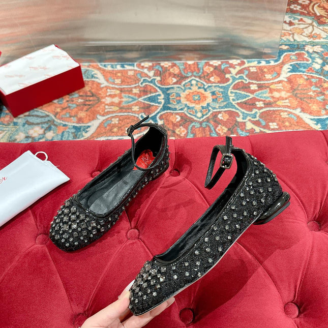 BALLERINAS IN BLACK FABRIC WITH CRYSTAL DETAILING