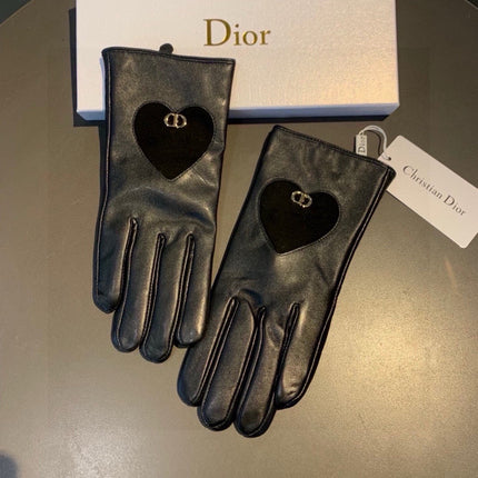 GLOVES WITH HEART ICON IN BLACK LAMBSKIN 378834