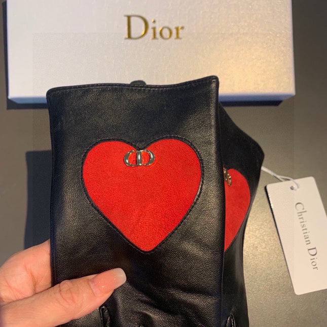 GLOVES WITH RED HEART ICON IN BLACK LAMBSKIN 378835