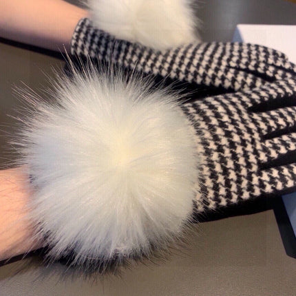 CD WOOL GLOVES WITH FOX FUR BALL BLACK MIX WHITE 397065