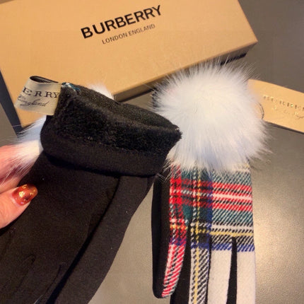 LINED GLOVES IN COLORFUL WOOL AND RABBIT FUR 432650