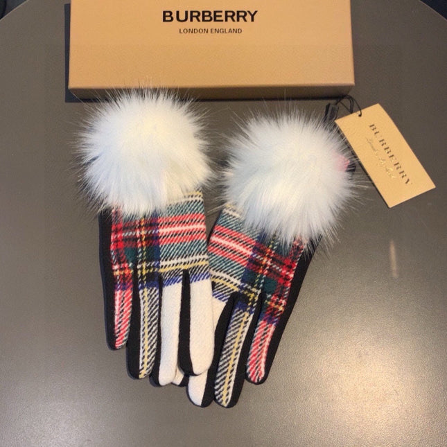 LINED GLOVES IN COLORFUL WOOL AND RABBIT FUR 432650