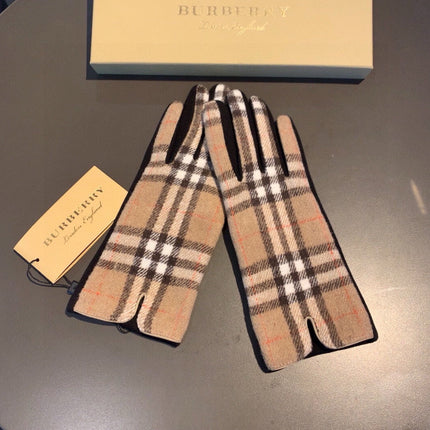 GLOVES IN CAMEL BEIGE AND BLACK WOOL 448244