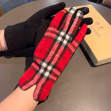 GLOVES IN CHERRY RED AND BLACK WOOL 448245