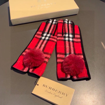 GLOVES IN CHERRY RED AND BLACK WOOL WITH RABBIT FUR 448247