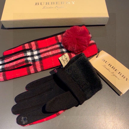GLOVES IN CHERRY RED AND BLACK WOOL WITH RABBIT FUR 448247