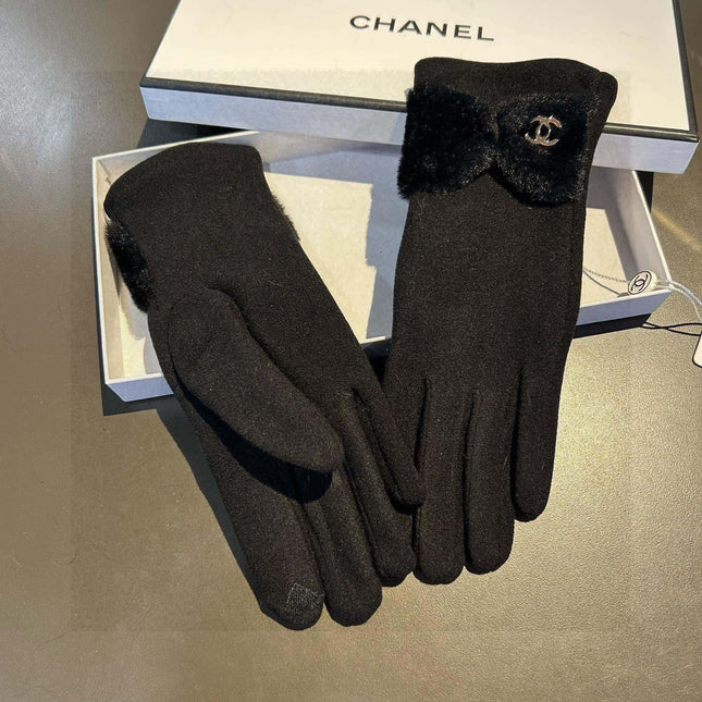 GLOVES IN BLACK WOOL WITH RABBIT FUR 456297