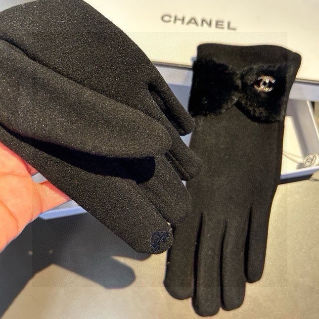GLOVES IN BLACK WOOL WITH RABBIT FUR 456297